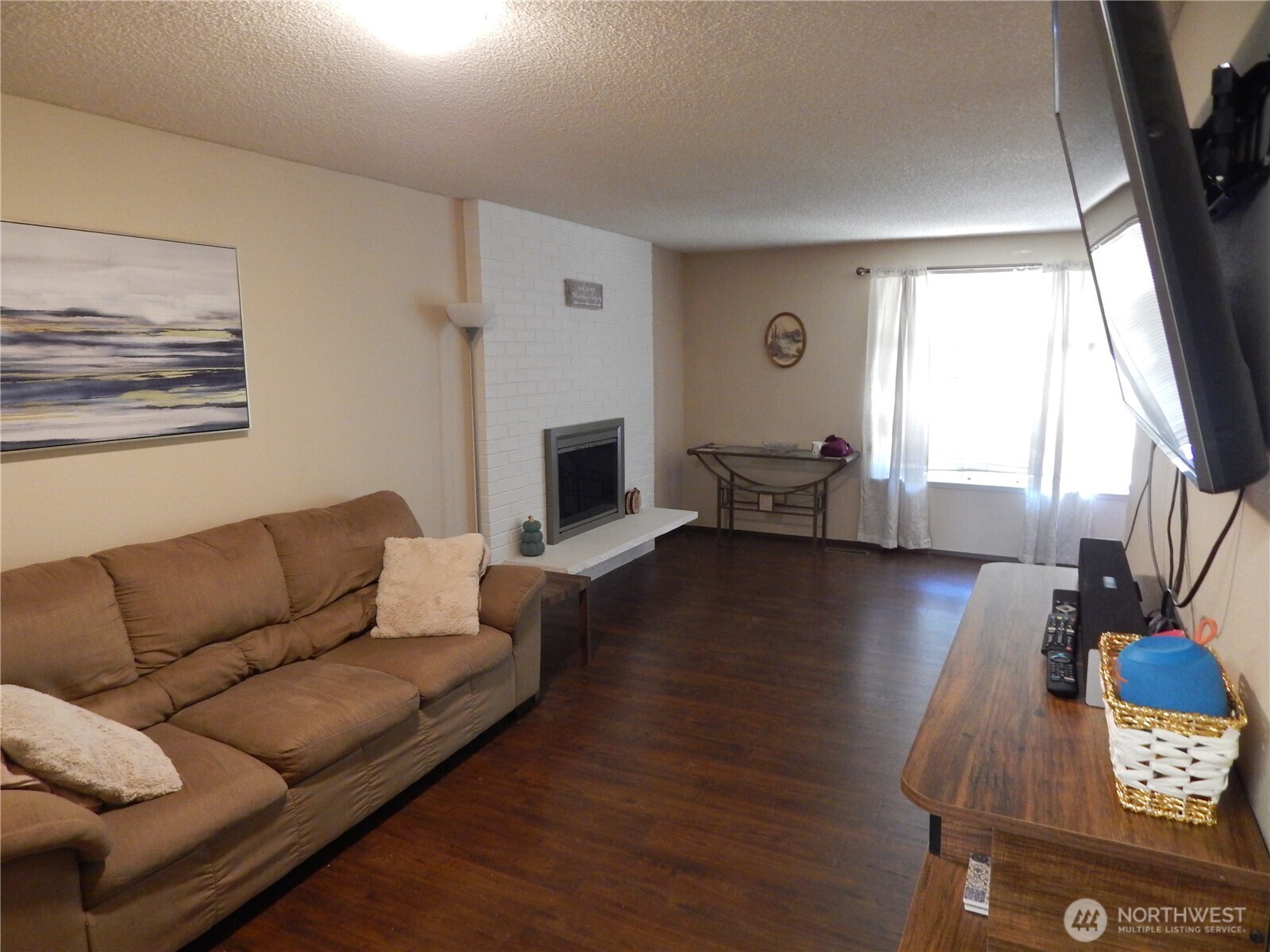 522 Penguin Court Property Photo 3