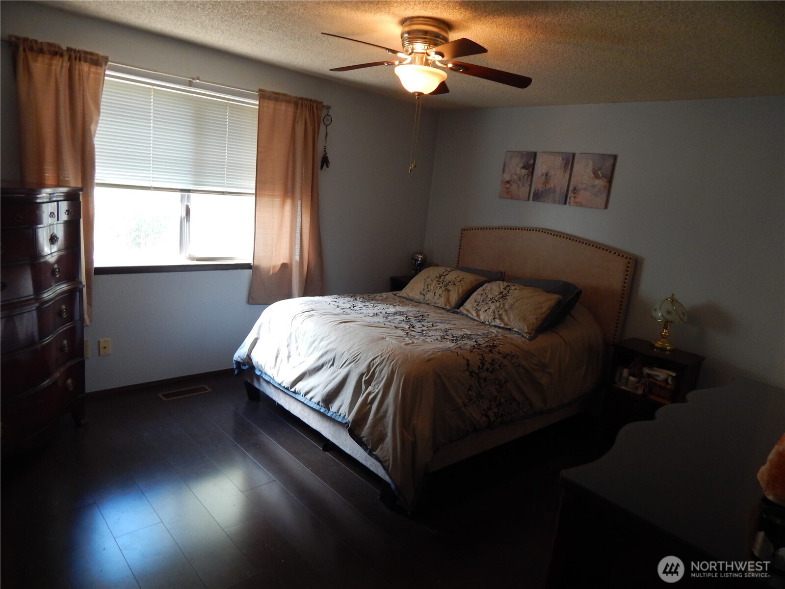 522 Penguin Court Property Photo 13