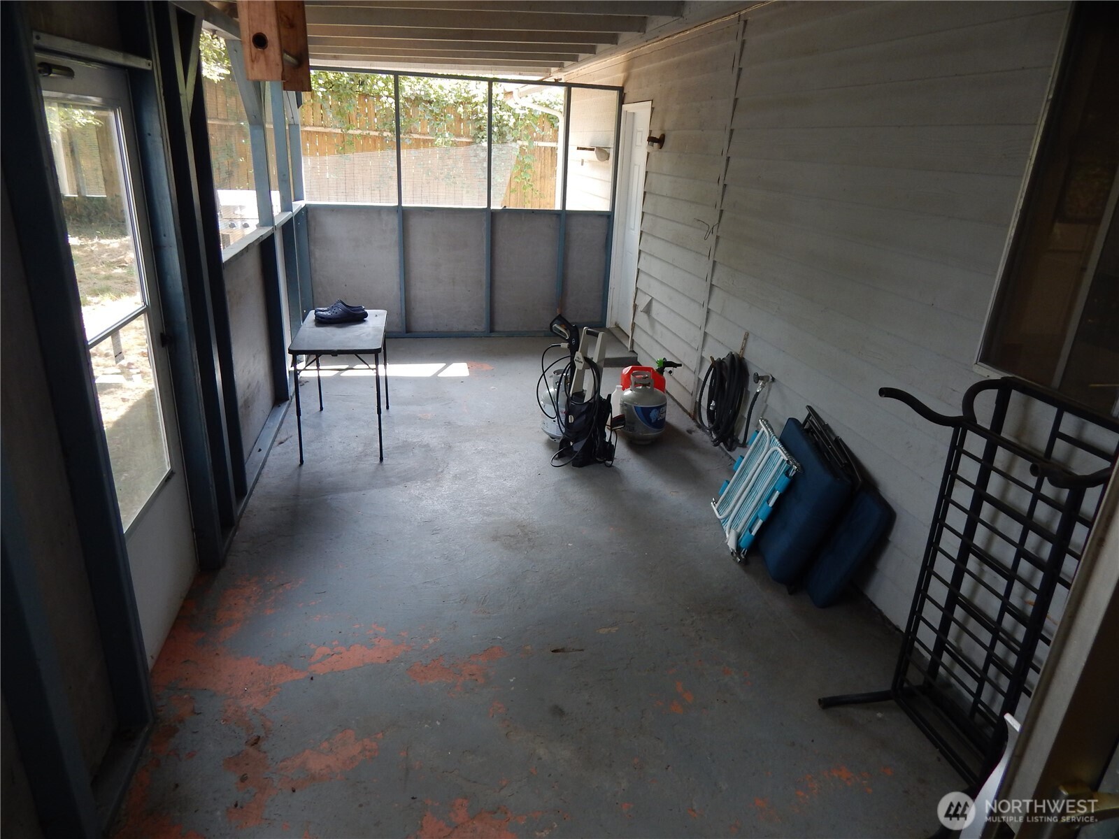 522 Penguin Court Property Photo 25