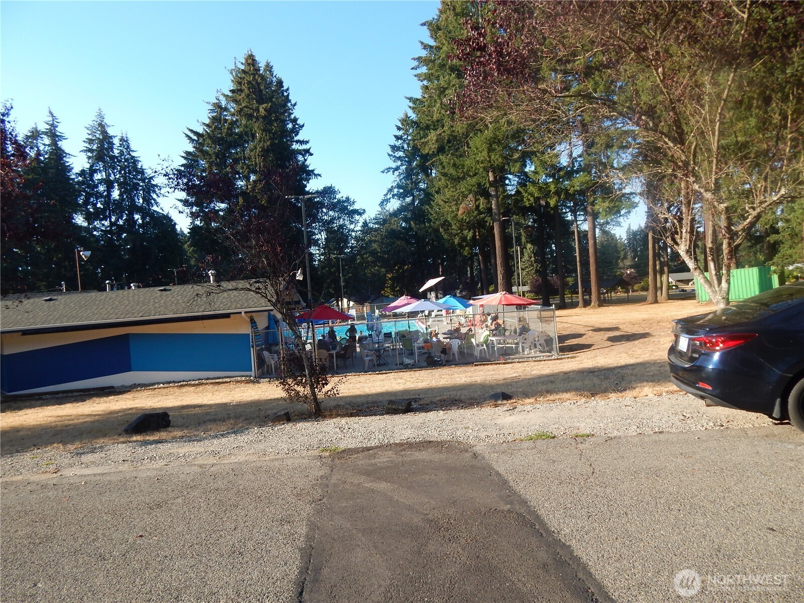 522 Penguin Court Property Photo 34