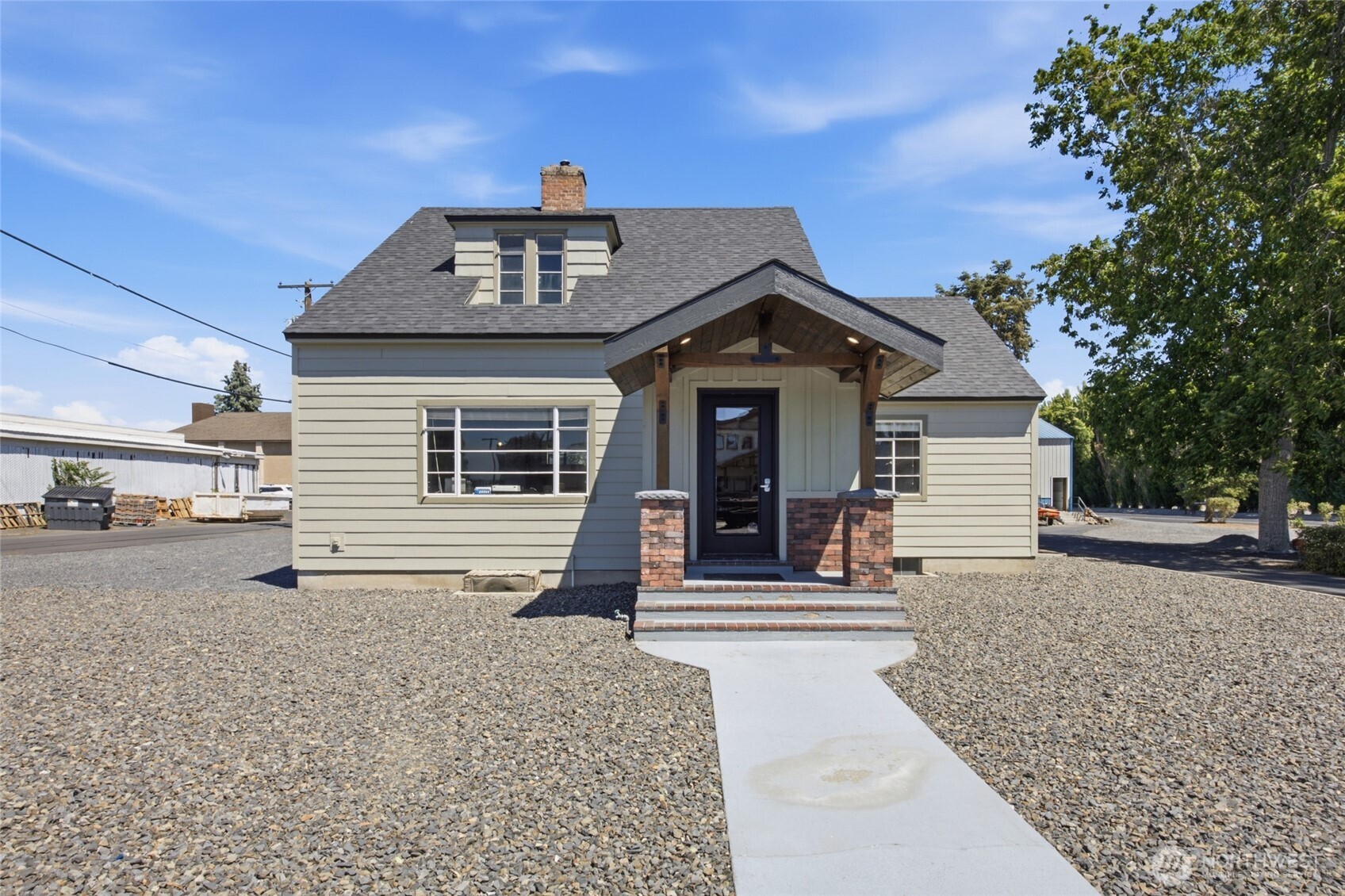 123 2nd Avenue Property Photo 1