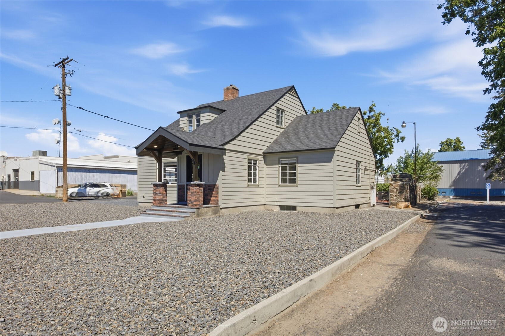 123 2nd Avenue Property Photo 2