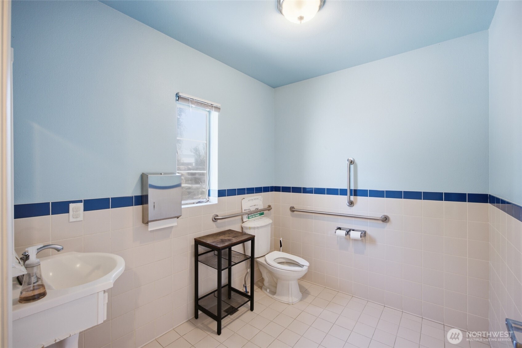 123 2nd Avenue Property Photo 13