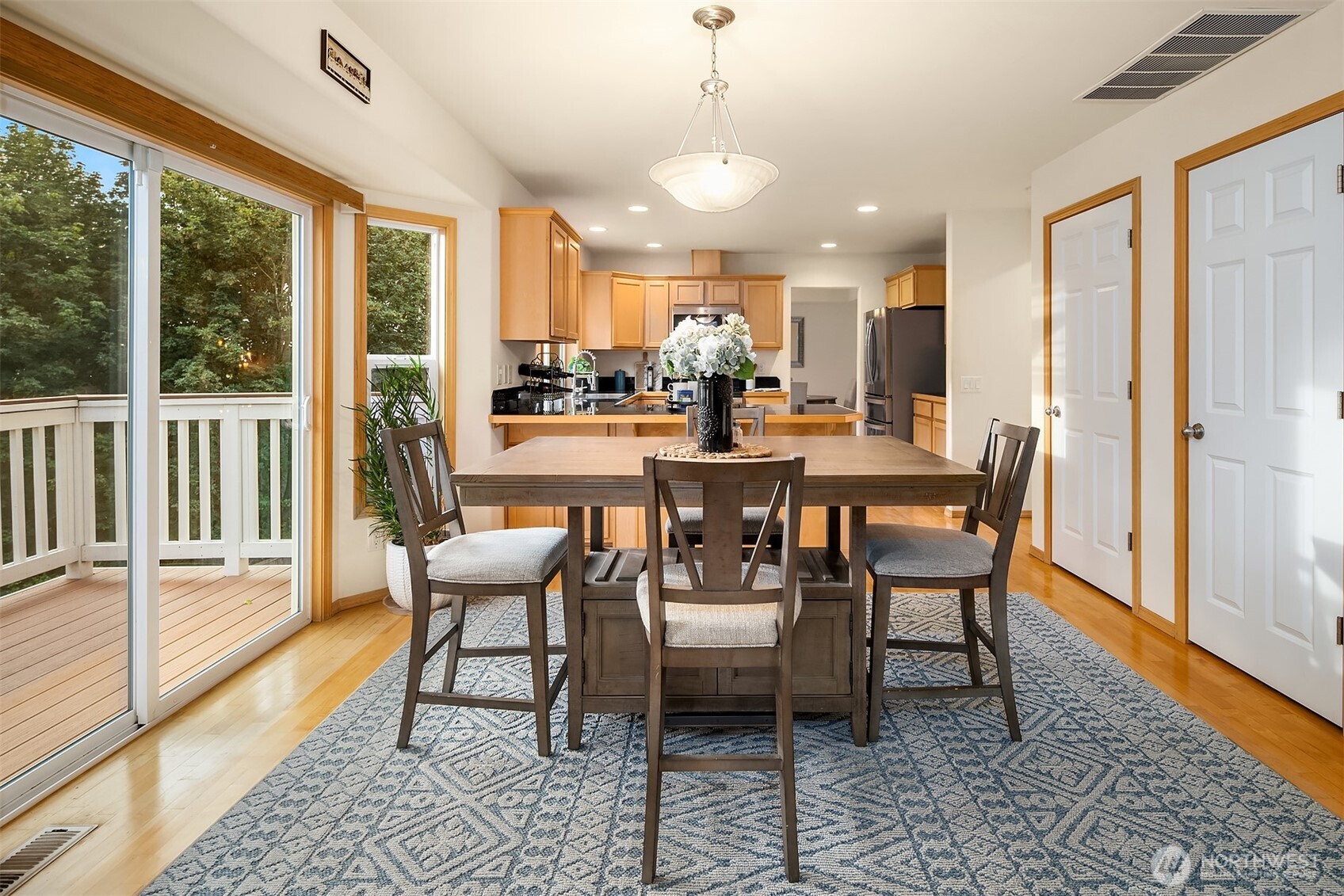 24 79th Drive Property Photo 8