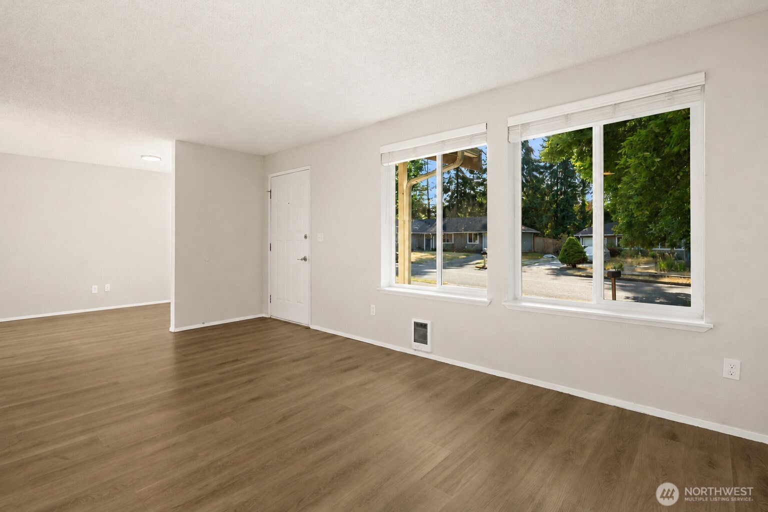 3905 N Highland Street Property Photo 7