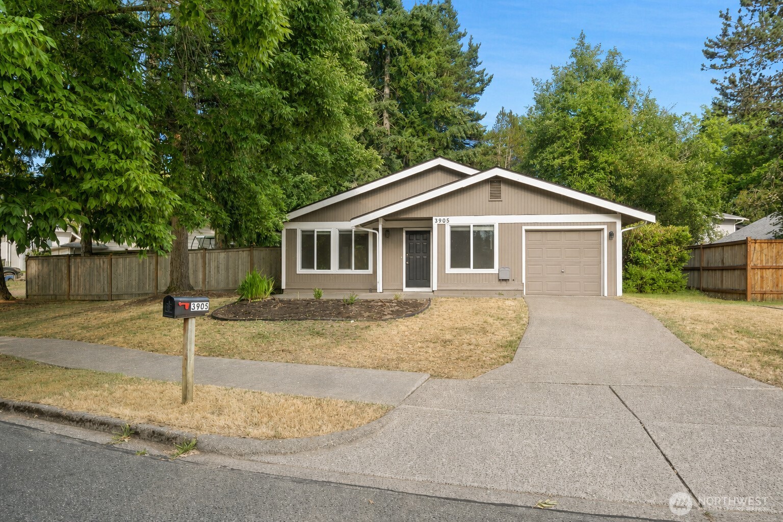 3905 N Highland Street Property Photo 37