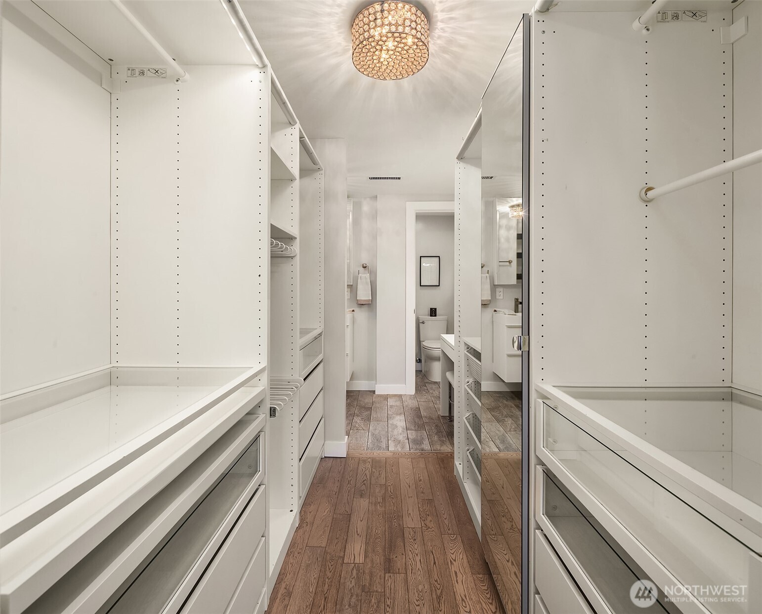 10025 Ashworth Avenue Property Photo 18