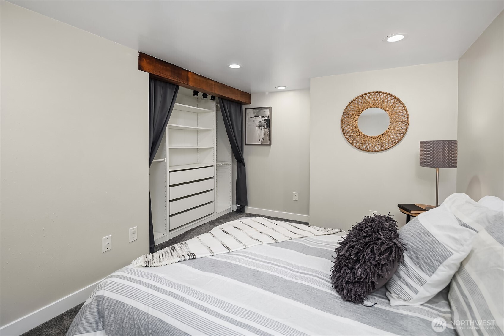 10025 Ashworth Avenue Property Photo 25