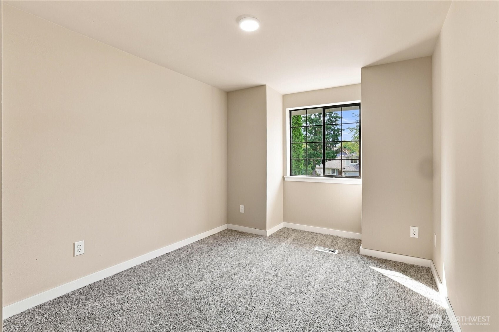 703 Salmon Run Street Property Photo 18