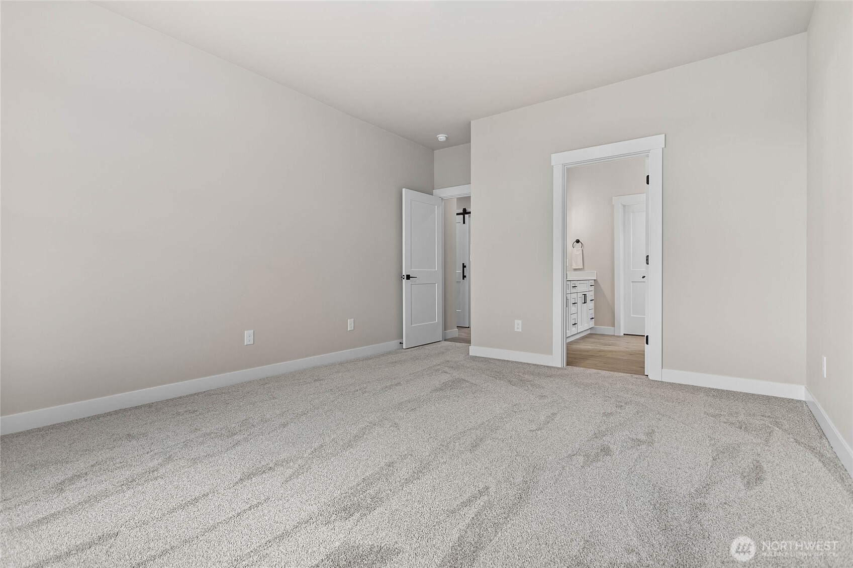 312 W 3rd Street Property Photo 25
