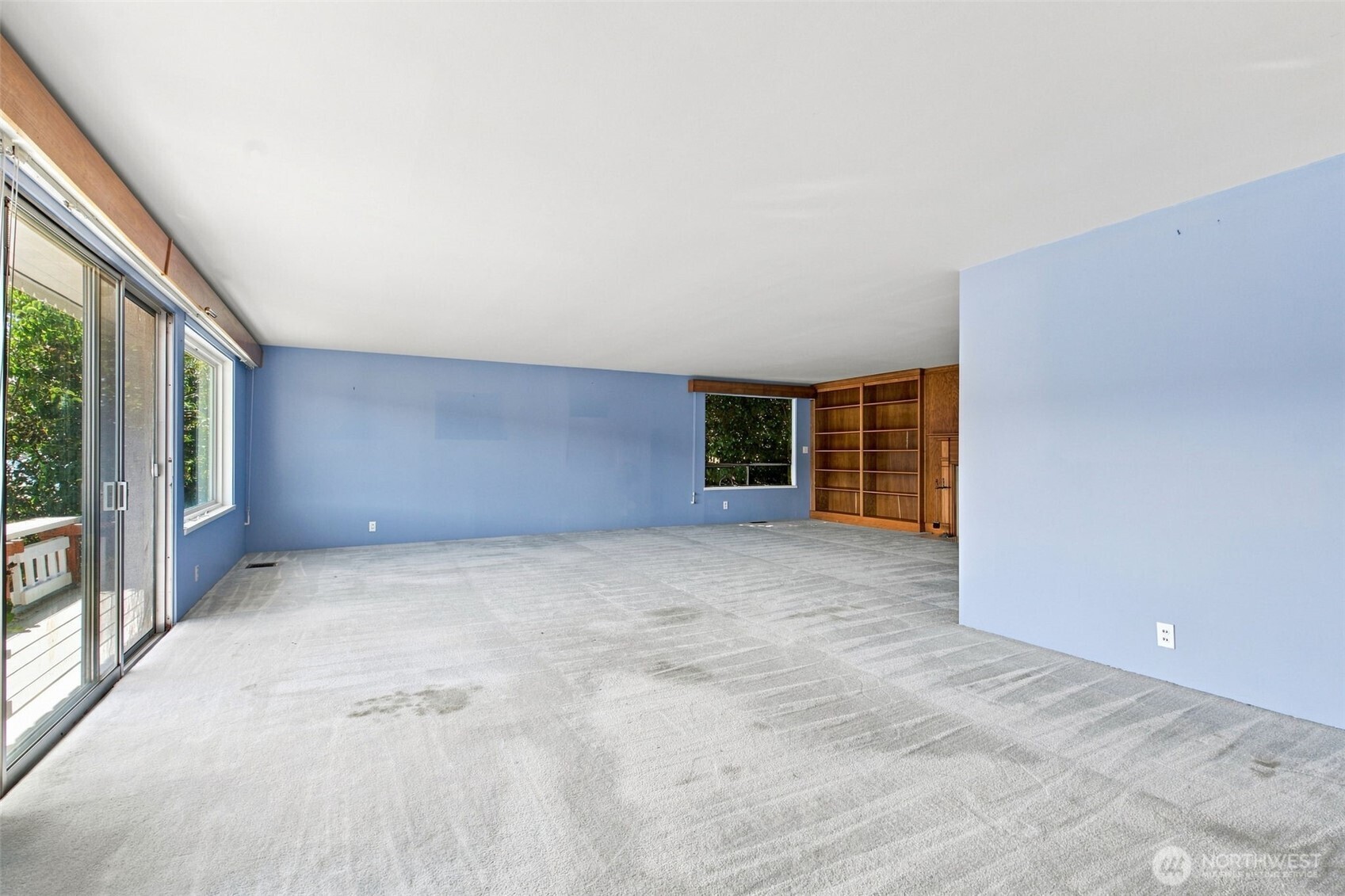 6337 Ne Balzow Road Property Photo 10