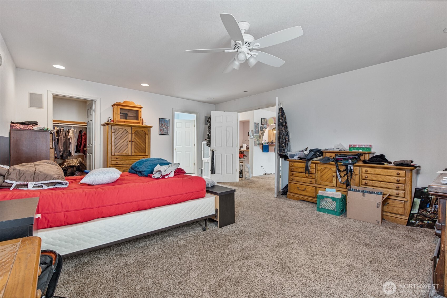 591 E Pickering Road Property Photo 13