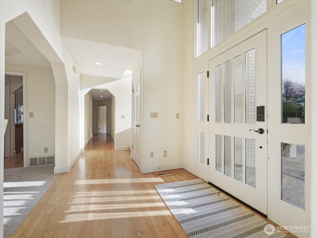 14823 164th Place Property Photo 3