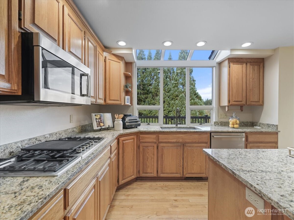 14823 164th Place Property Photo 8