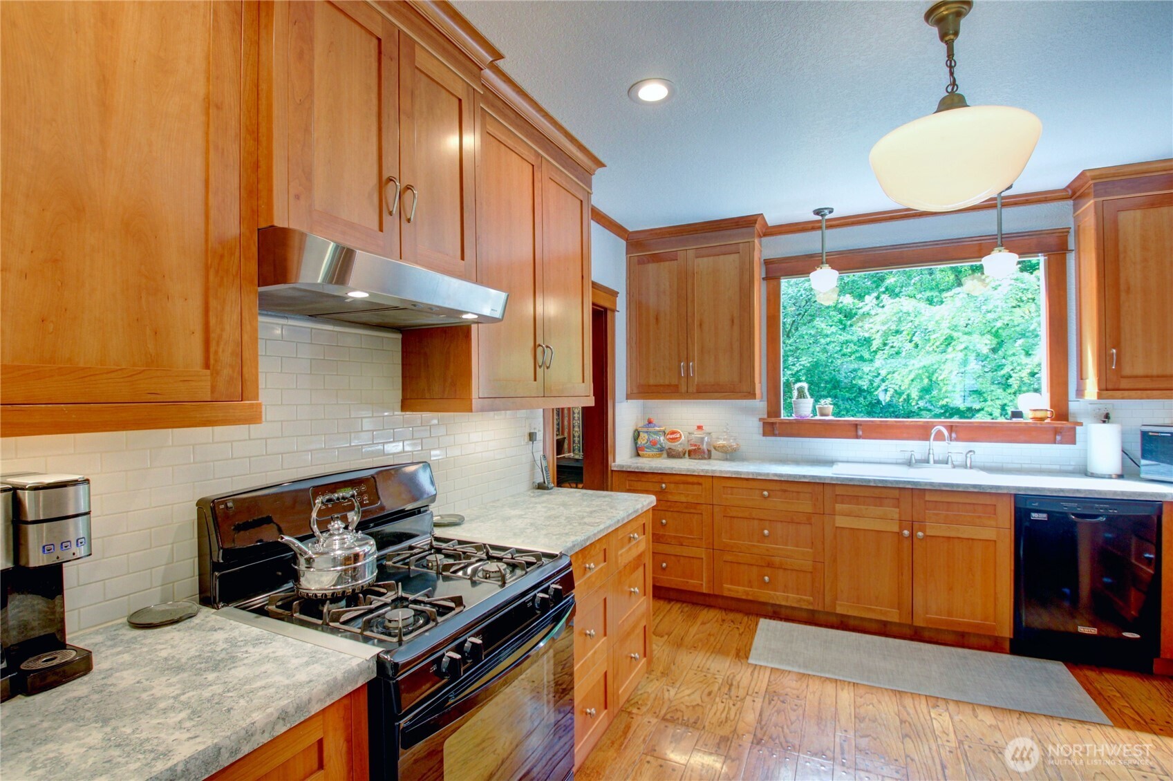 2909 Overpass Road Property Photo 18