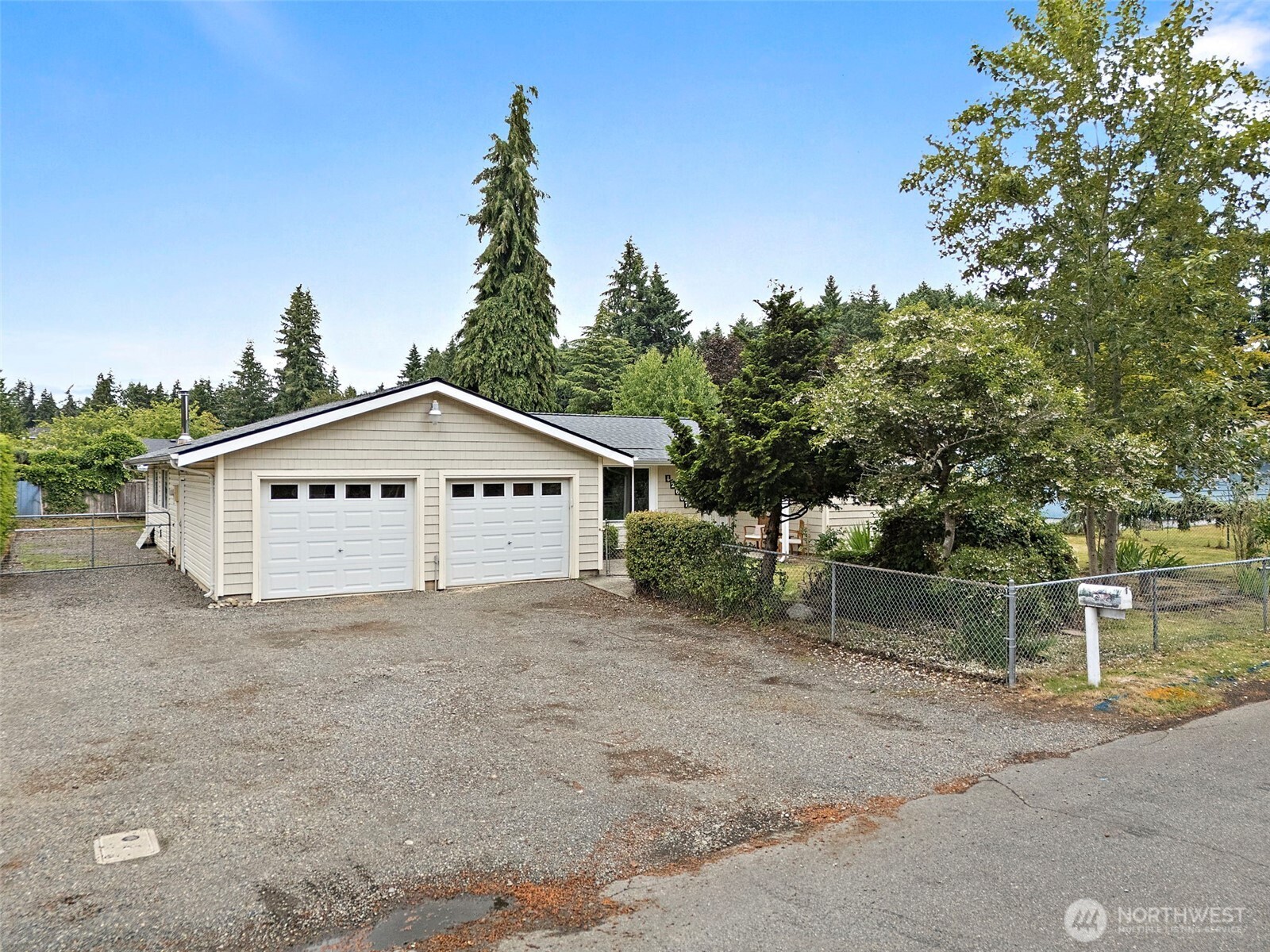 12607 136th Street Property Photo 3