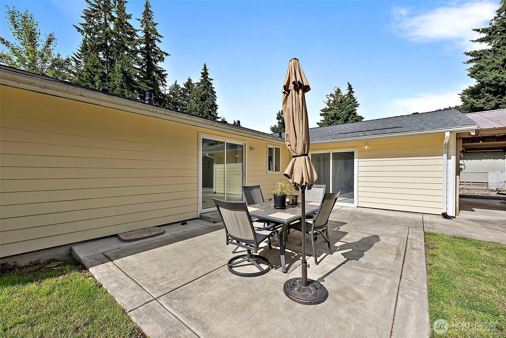 12607 136th Street Property Photo 5