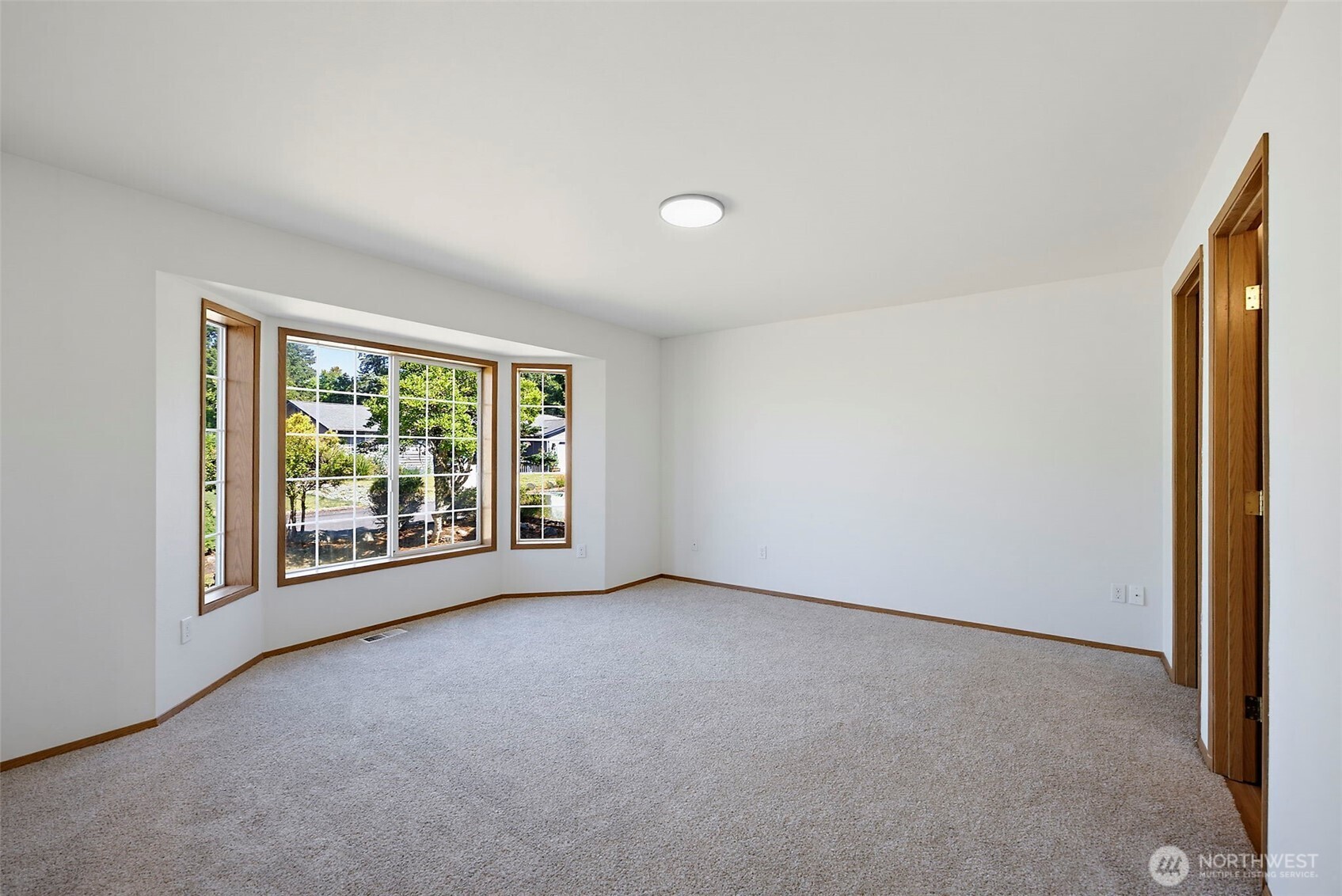 15012 2nd Avenue Property Photo 14
