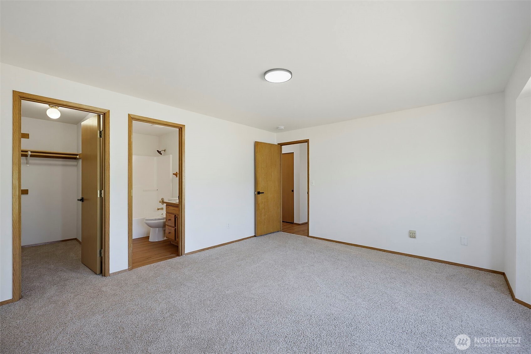 15012 2nd Avenue Property Photo 15