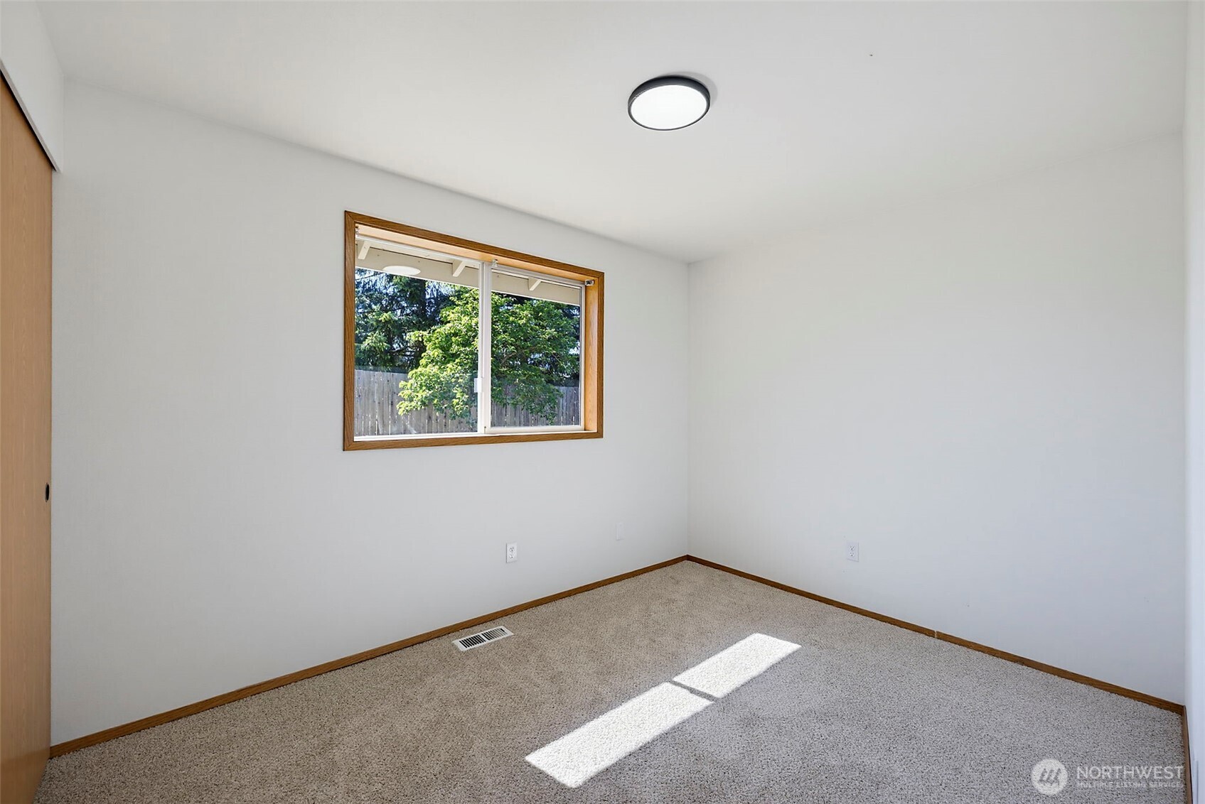 15012 2nd Avenue Property Photo 20