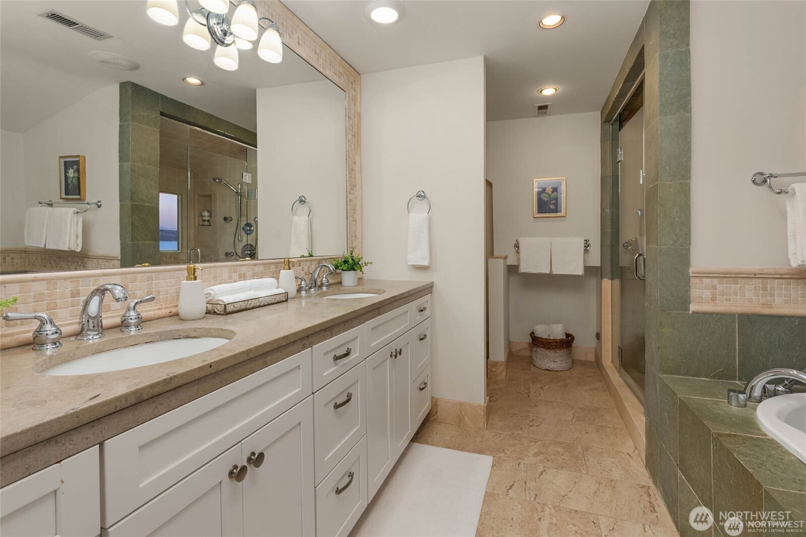 1126 33rd Avenue Property Photo 15