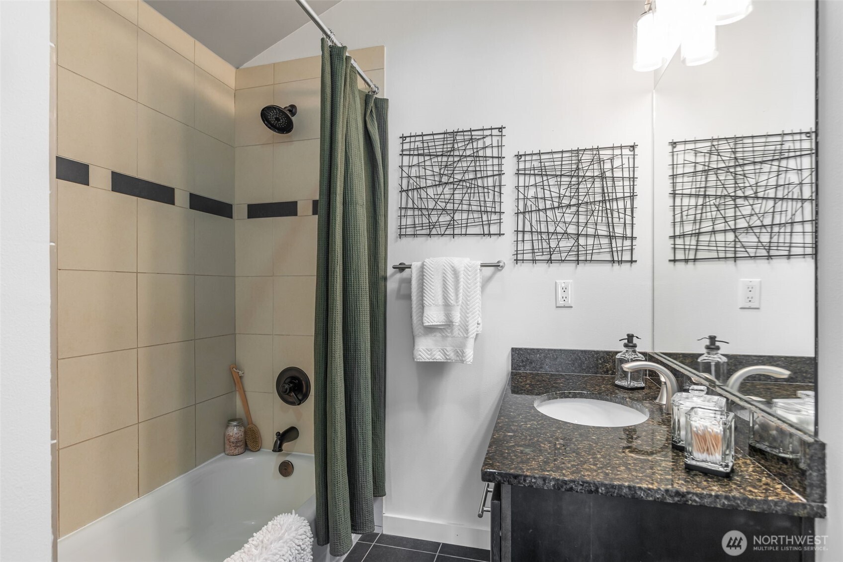 4507 Linden Avenue A Property Photo 27