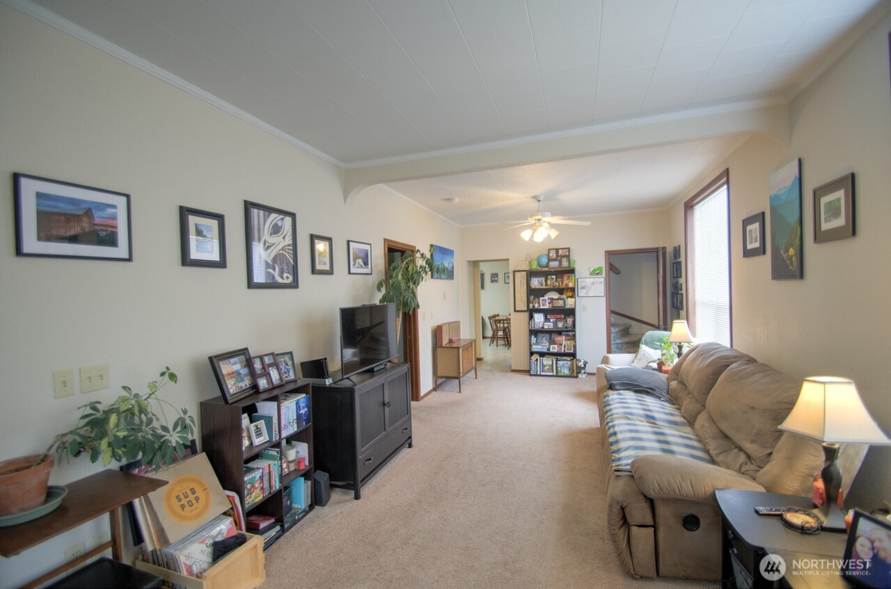 664 Nw New York Avenue Property Photo 6