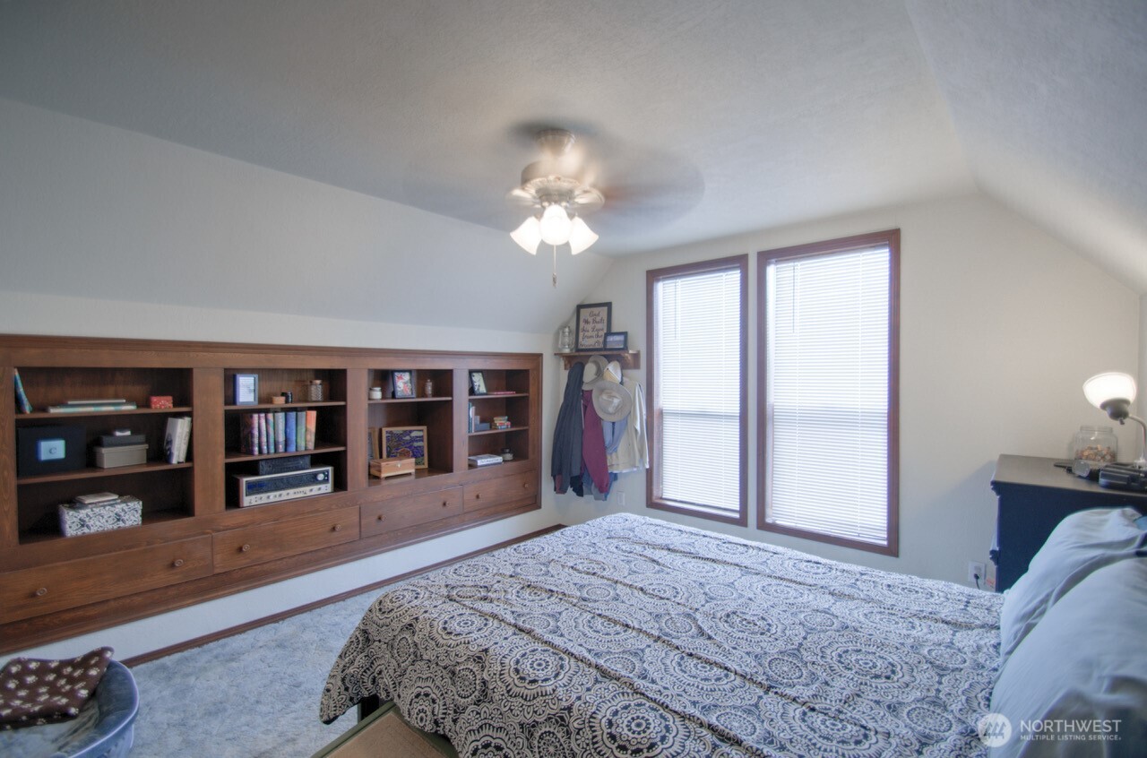 664 Nw New York Avenue Property Photo 12