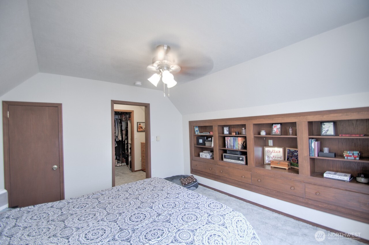 664 Nw New York Avenue Property Photo 13
