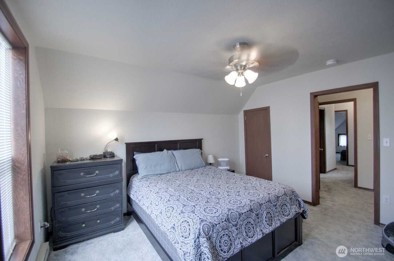 664 Nw New York Avenue Property Photo 14