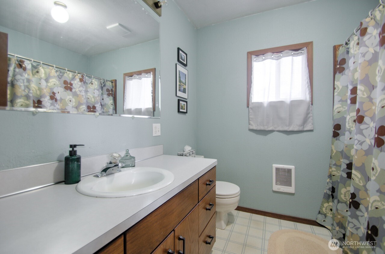 664 Nw New York Avenue Property Photo 15
