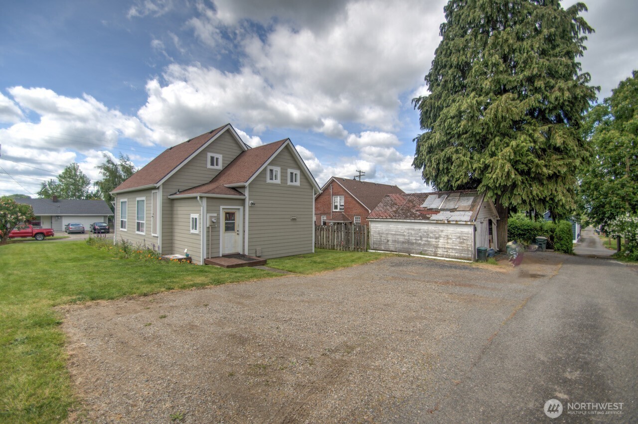 664 Nw New York Avenue Property Photo 28