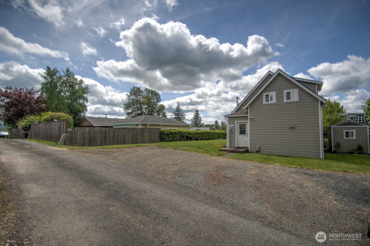 664 Nw New York Avenue Property Photo 29
