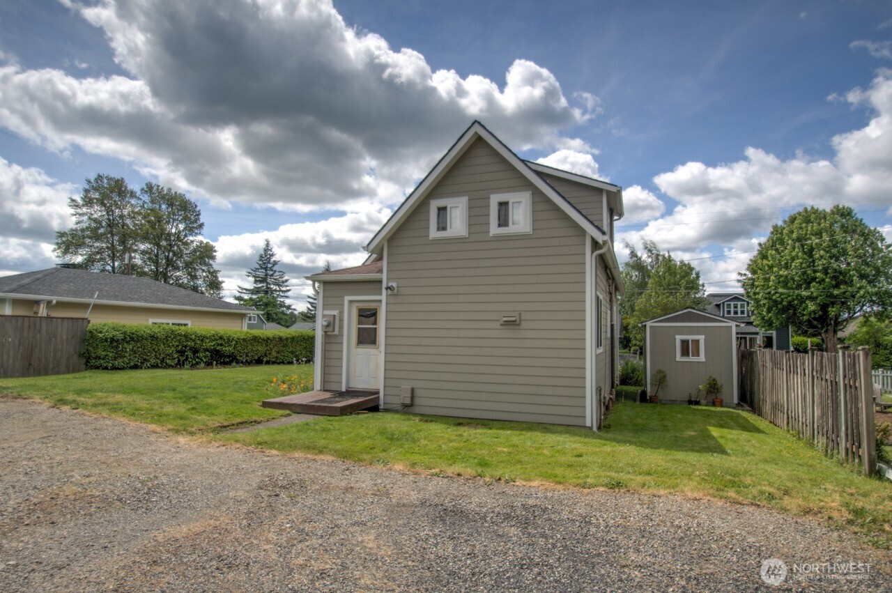664 Nw New York Avenue Property Photo 30