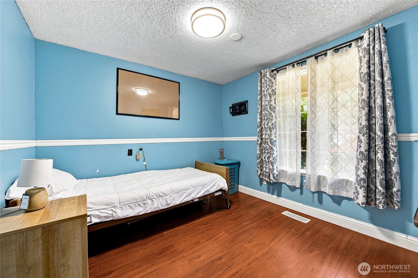 2563864 Property Photo 4