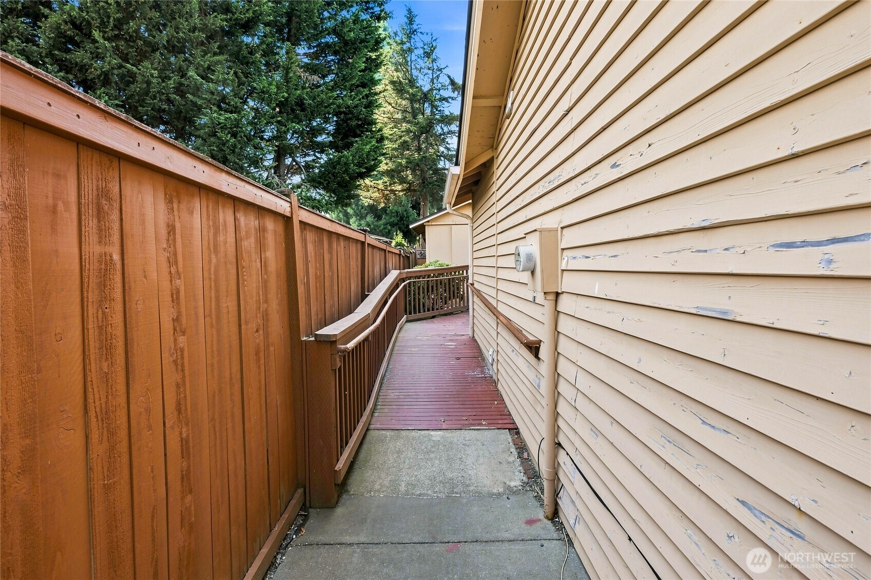 2563864 Property Photo 10