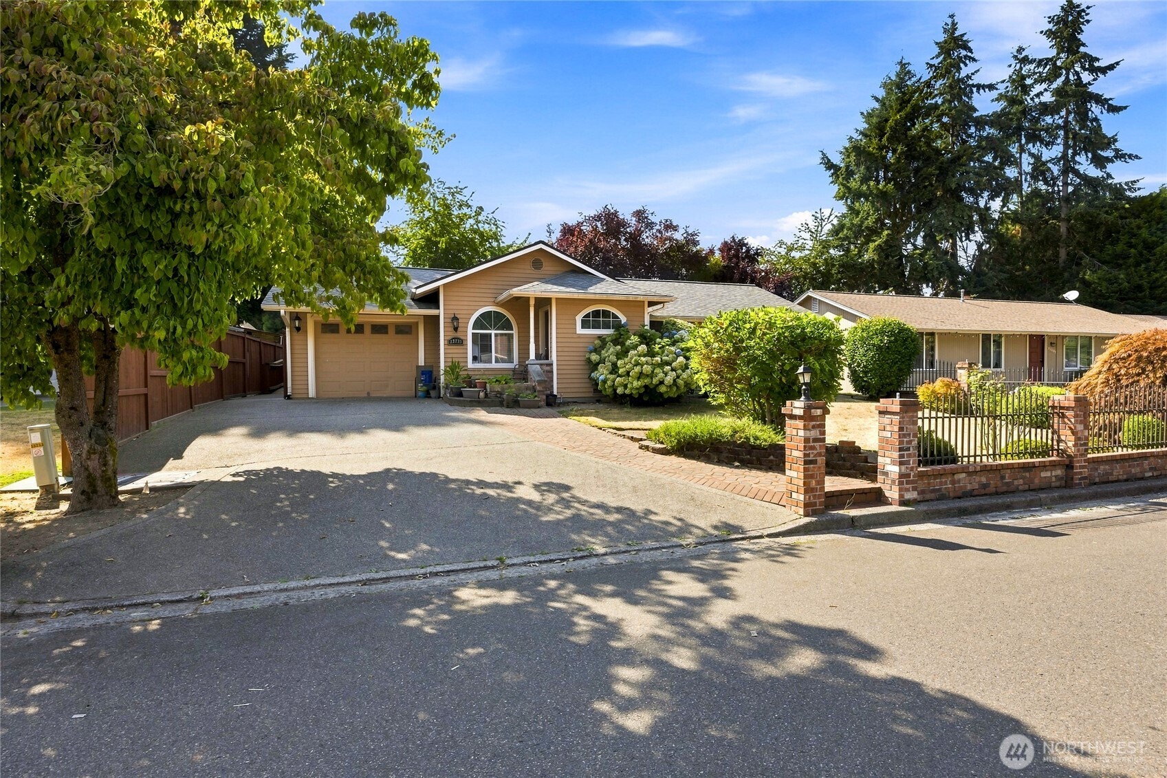 2563864 Property Photo 11