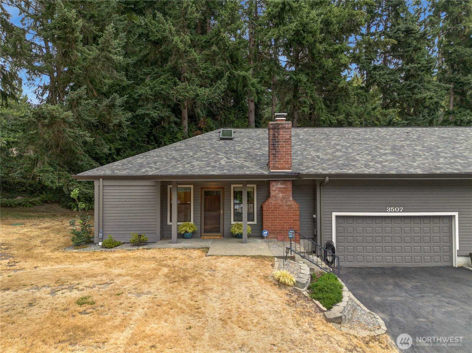 3507 Harborcrest Court Property Photo 2