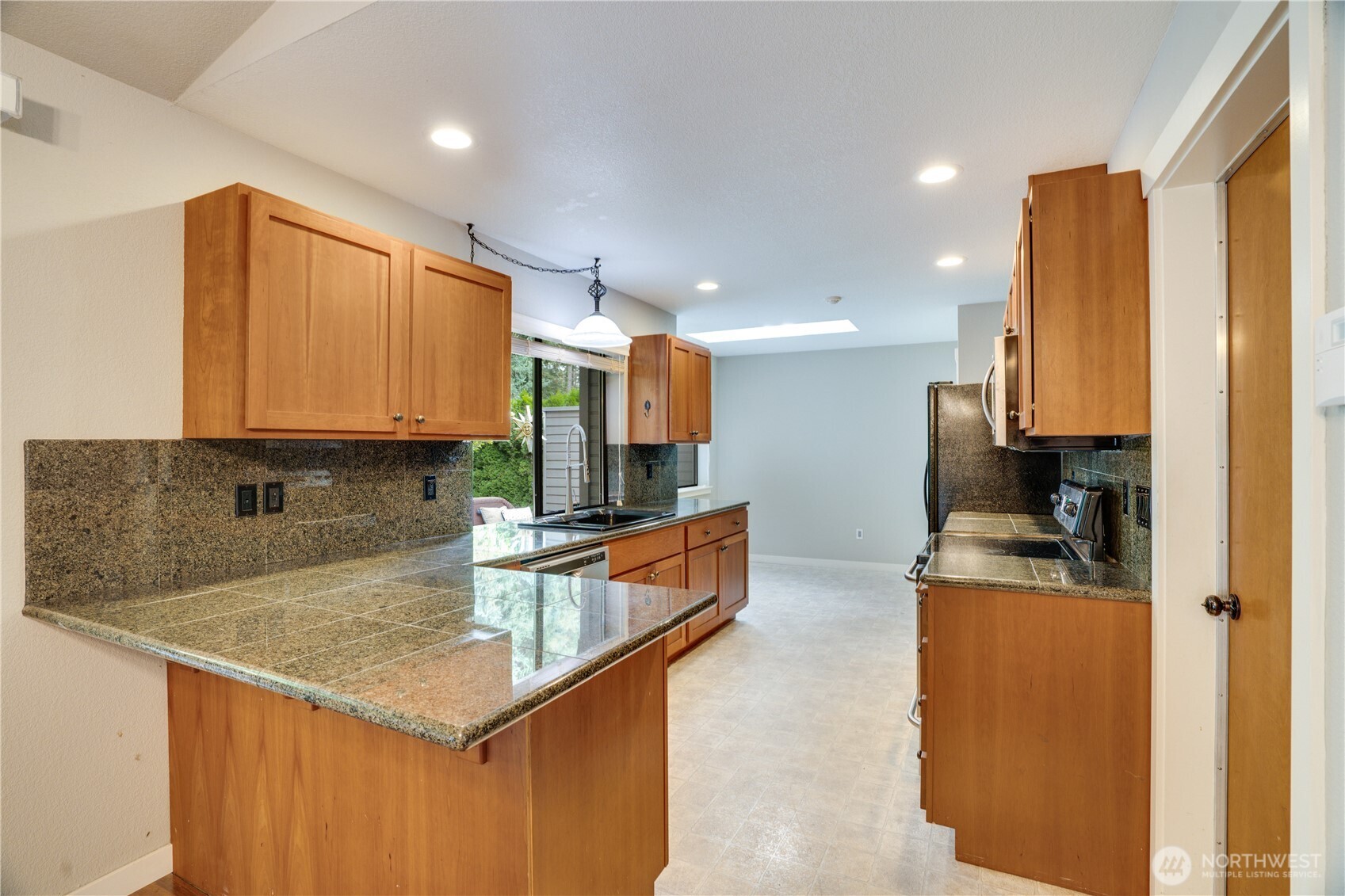 3507 Harborcrest Court Property Photo 9