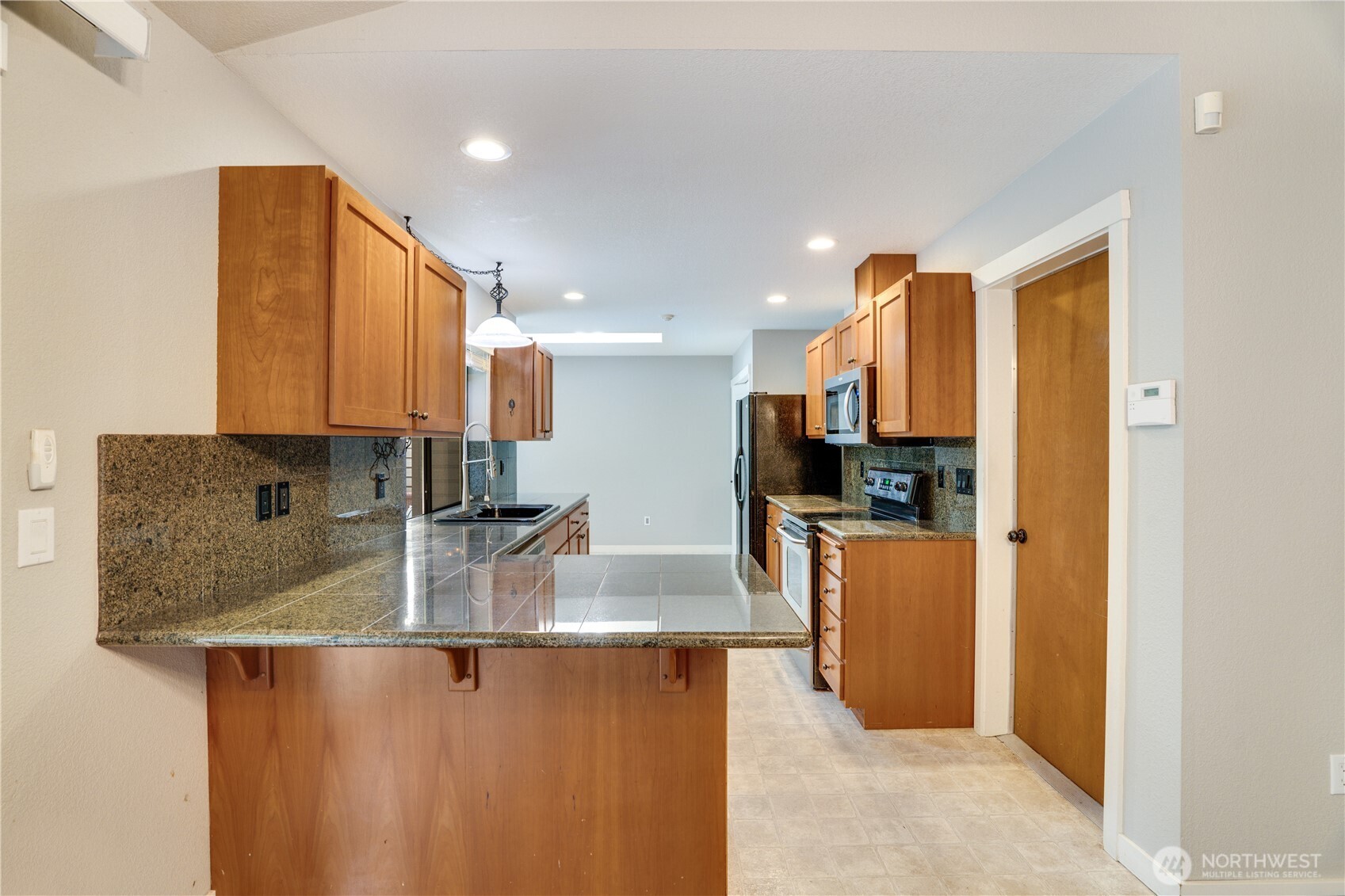 3507 Harborcrest Court Property Photo 10