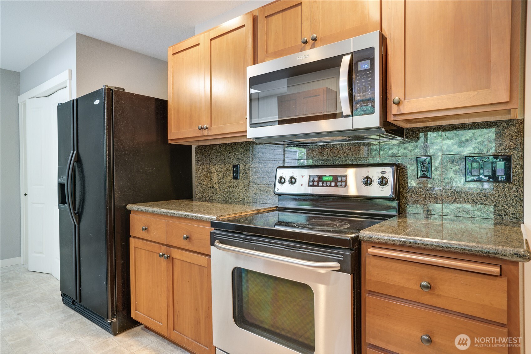 3507 Harborcrest Court Property Photo 12