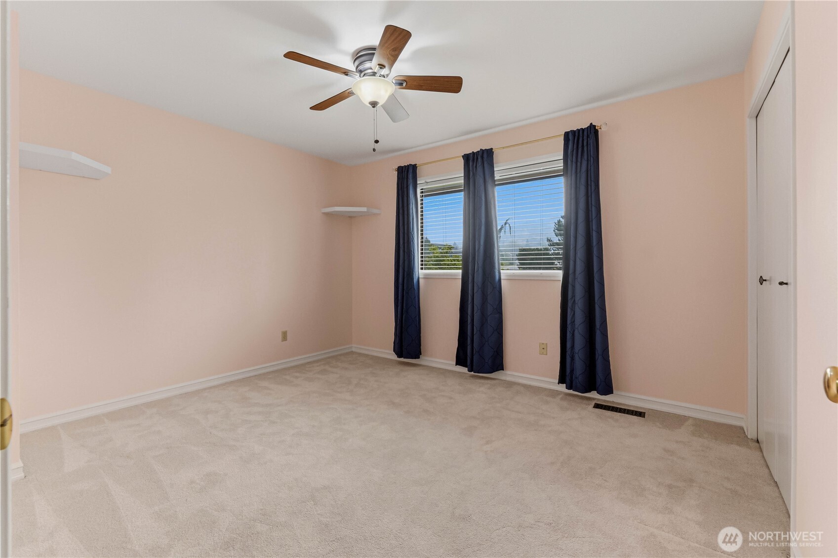 1690 Eastmont Avenue Property Photo 19