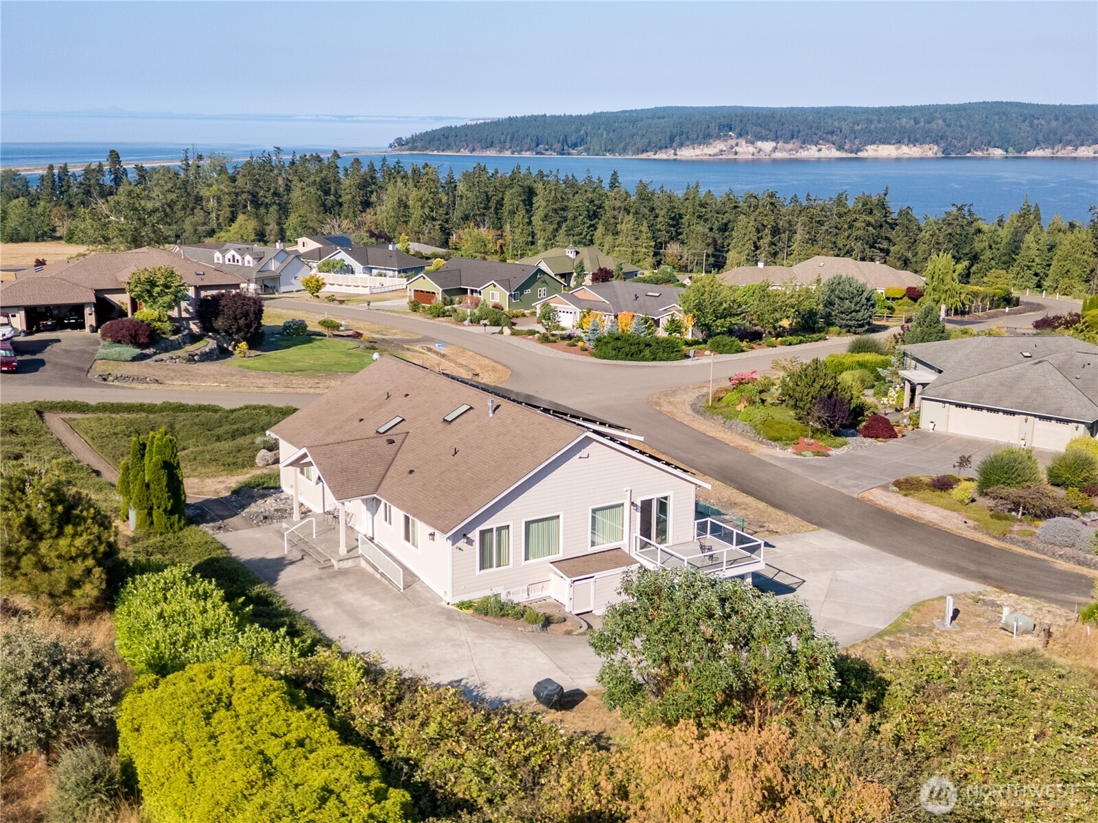 160 Mariners View Court Property Photo 4