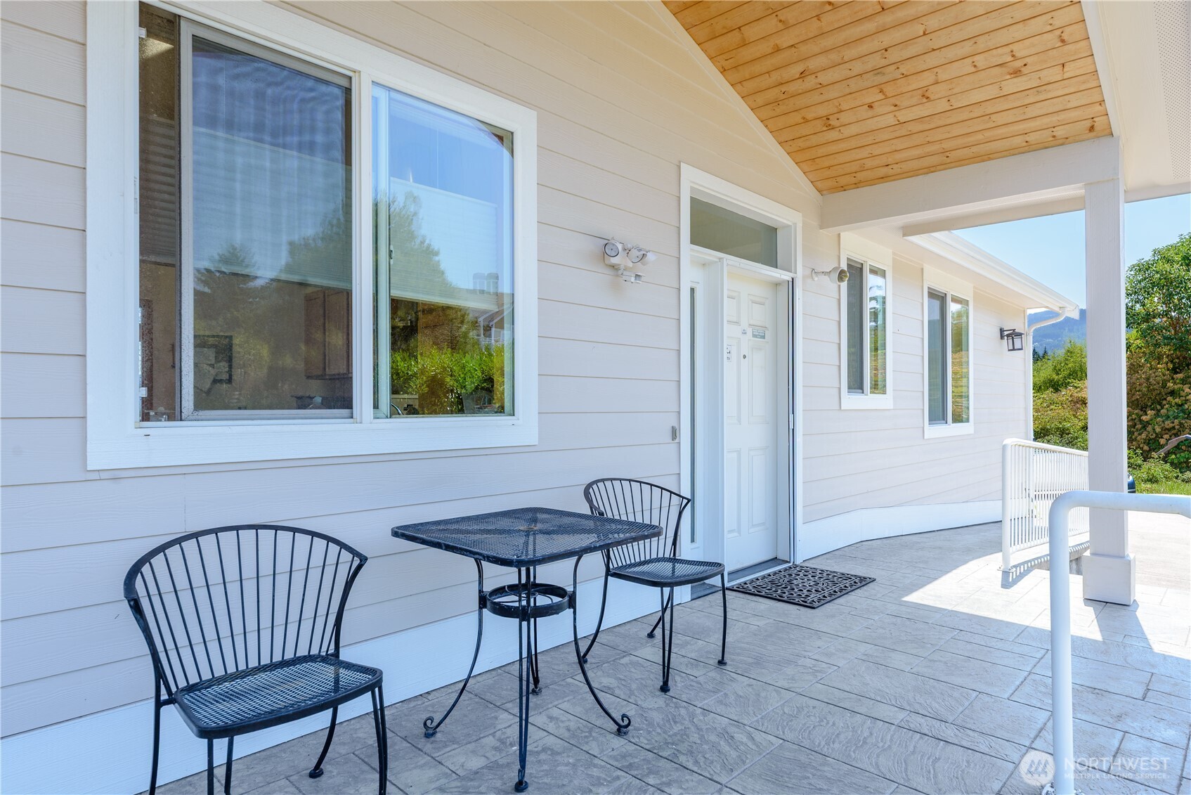 160 Mariners View Court Property Photo 5