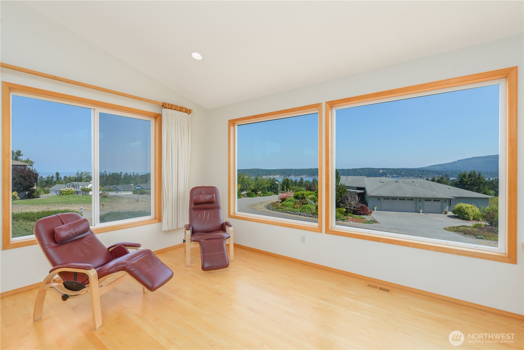 160 Mariners View Court Property Photo 22