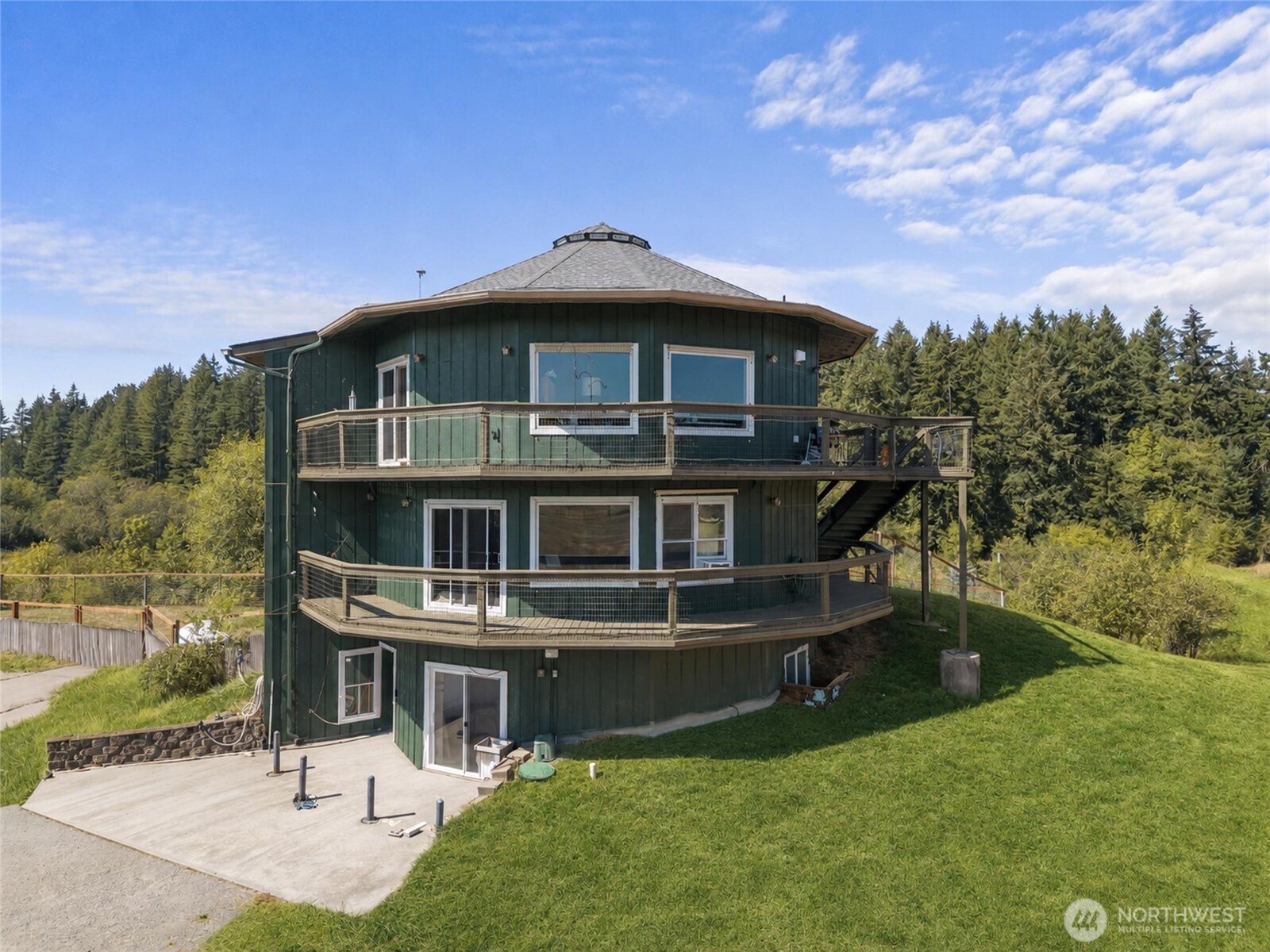 15810 143rd Avenue Property Photo 1