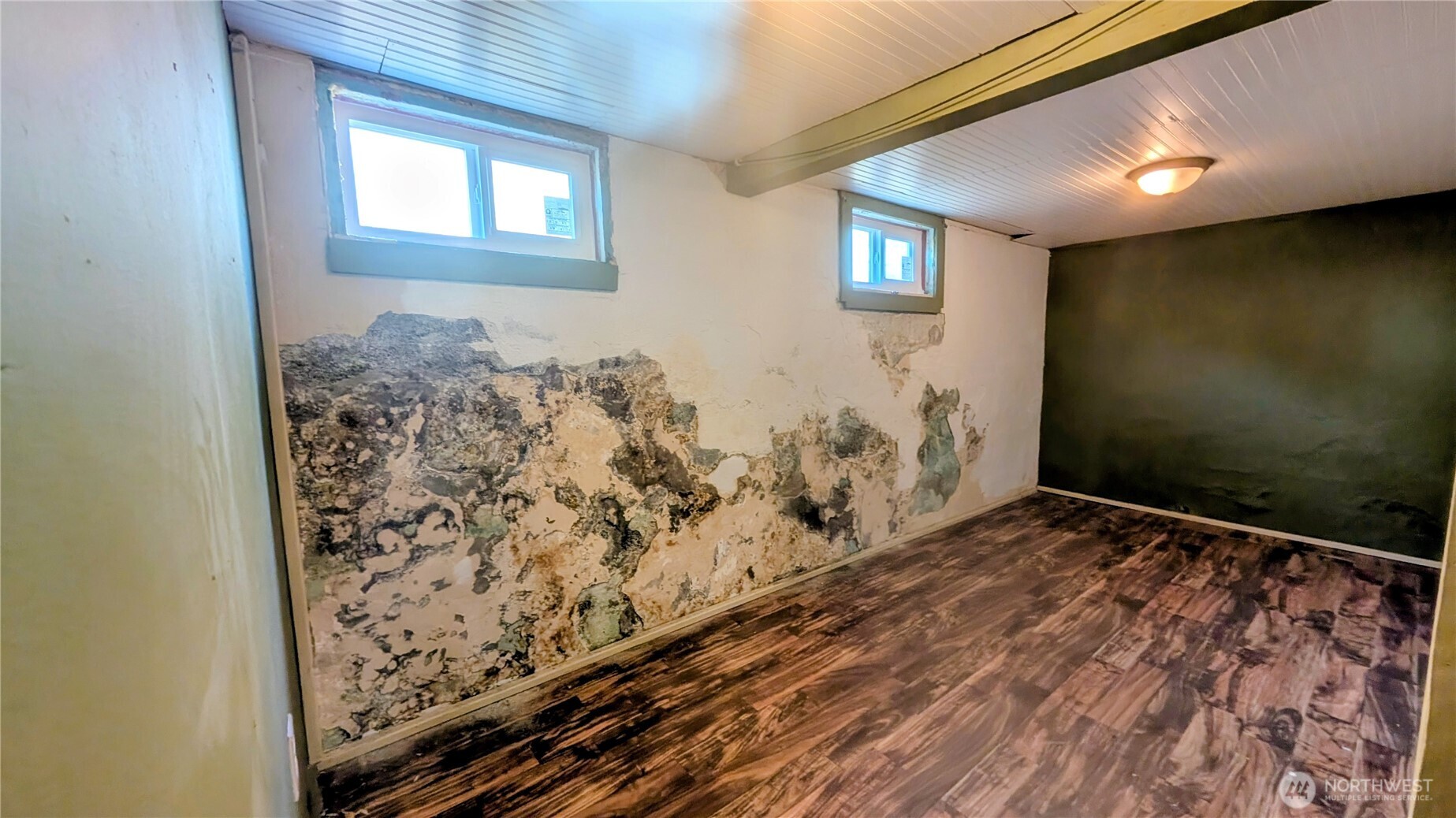 112 E Lind Street Property Photo 11