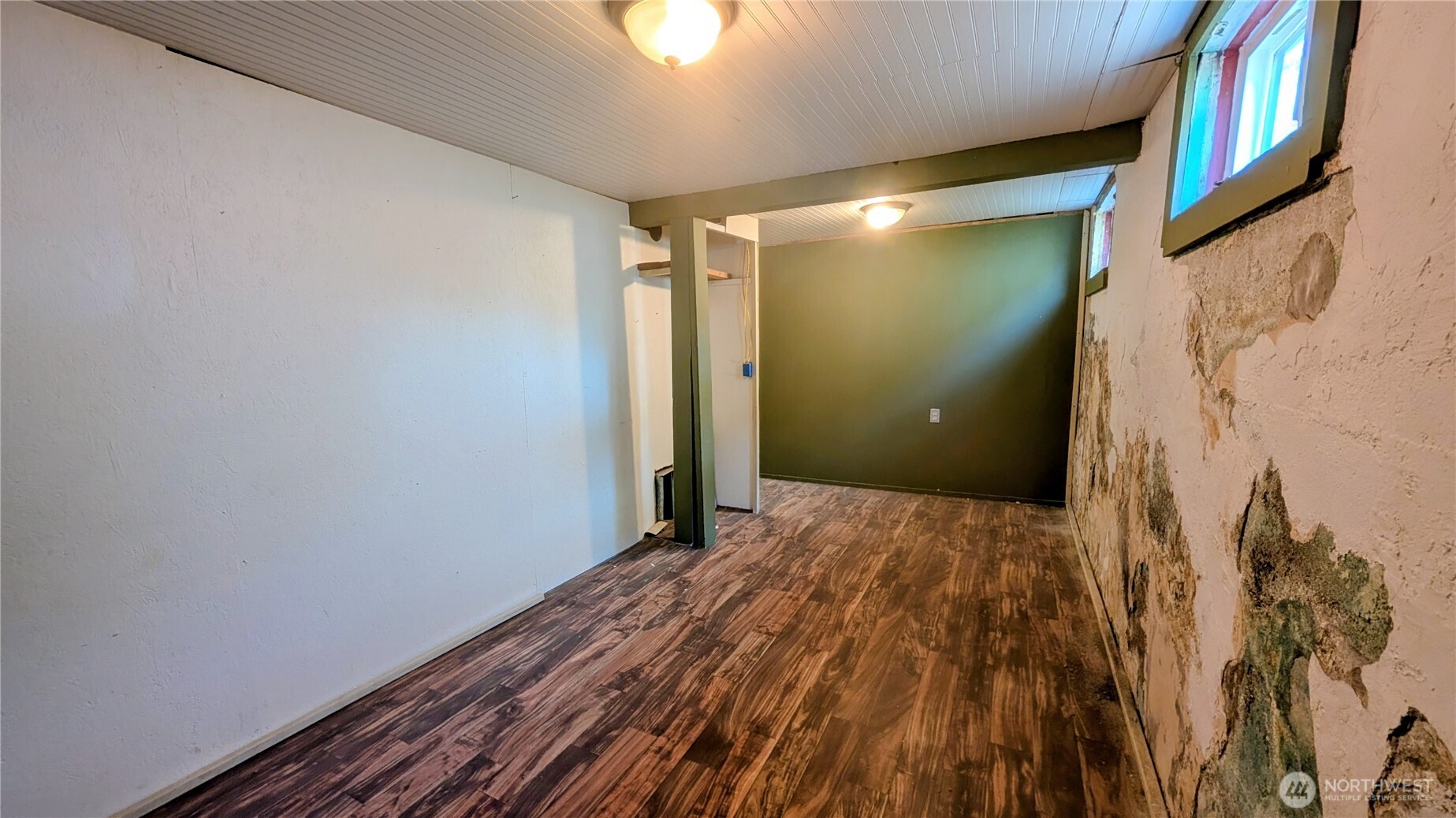112 E Lind Street Property Photo 12