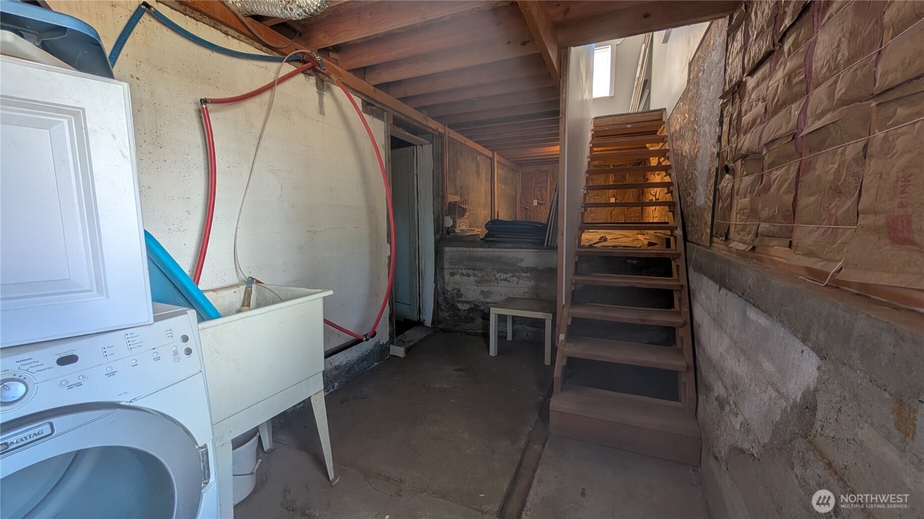 112 E Lind Street Property Photo 15