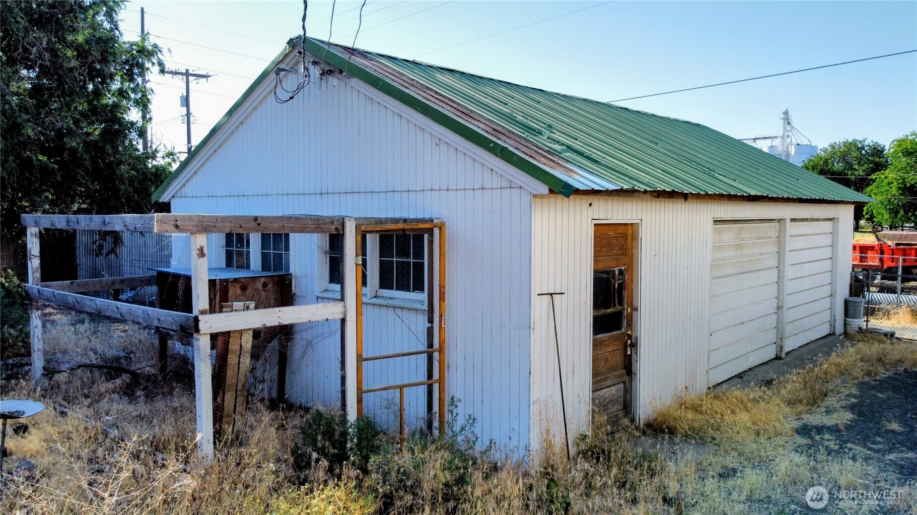 112 E Lind Street Property Photo 16